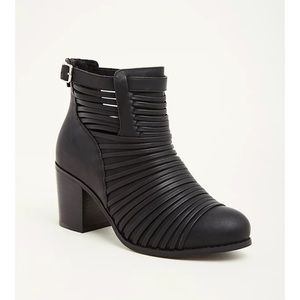Torrid NWT 9.5W- Strappy Heeled Bootie